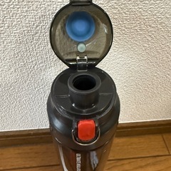 サーモスの水筒：容量 0.84Lの画像