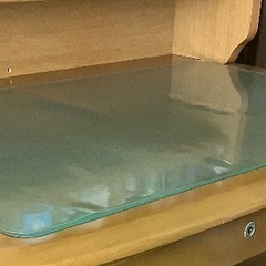 学習机の卓上棚、椅子、デスクマットの3点の画像