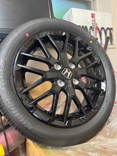 ホンダ　N-BOXカスタムスタイル➕ブラック新車外し4本