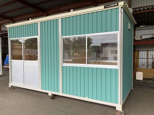 新古ユニットハウス　3坪（左入口）