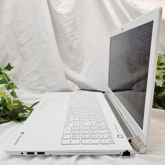 【Office365】Corei7 Dynabook T7 15.6インチ ホワイト Windows11の画像