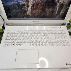 【Office365】Corei7 Dynabook T7 15.6インチ ホワイト Windows11の画像