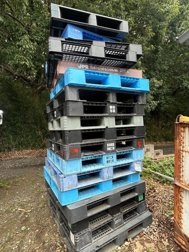 樹脂パレット18枚