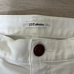 値下げ⭐️【23区】ホワイト　デニムパンツ　38サイズの画像