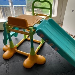 子供用すべり台の画像
