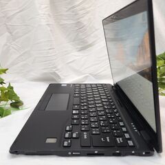 【Office365】FUJITSU LIFEBOOK U939X タッチパネル 13インチ Windows11の画像