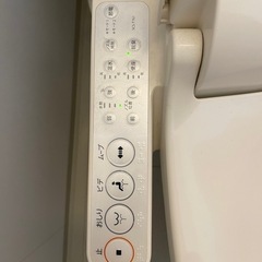 東芝 温水洗浄便座 クリーンウォッシュ SCS-T161の画像