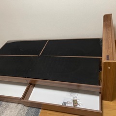 ニトリ製▪️ベッド+マットレスセット▪️シングル▪️コンセント付き▪️ほぼ未使用の画像