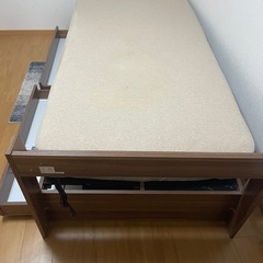 ニトリ製▪️ベッド+マットレスセット▪️シングル▪️コンセント付き▪️ほぼ未使用の画像