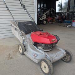 HONDA ホンダ 自走式芝刈り機　草刈機 HR173 中古品 【 動作未確認 ! ジャンク扱い】の画像