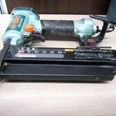 現状品 日立工機 50mm 仕上釘打機 NT50AC ピストンリング式 ケース付き エアーツール 工具 HITACHI 苫小牧西店の画像