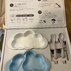 【7月末でこちらのページ終了】新生児セット　電動バウンサー、食器、食事エプロン　の画像