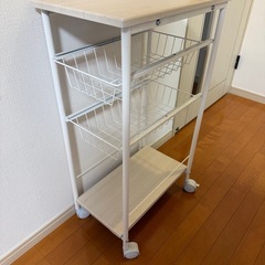 ニトリ ラック　キッチンワゴンの画像