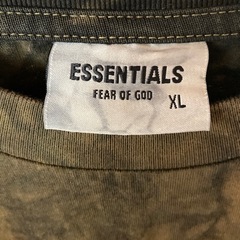 エッセンシャルズ　Tシャツ XLの画像