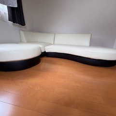 【美品】PVCレザー張り カウチソファ（ロー／ハイ切り替え可能）引き取り限定・仙台の画像