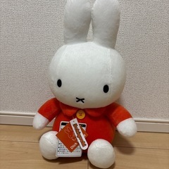 ミッフィー、プーさん　ぬいぐるみの画像