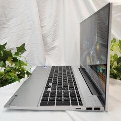 【Office365】5in1パソコン dynabook F8 Corei7 タブレットPCの画像