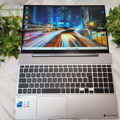 【Office365】5in1パソコン dynabook F8 Corei7 タブレットPCの画像