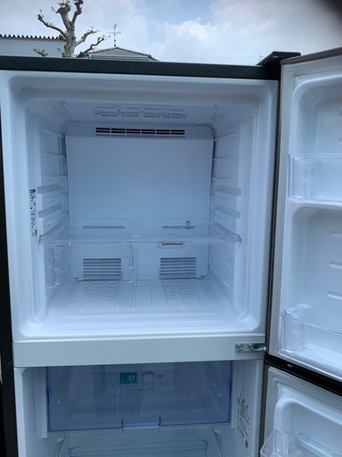 美品 製造浅 SHARP 225L 冷凍冷蔵庫 2ドア 単身用/ SJ-D23F-S 2021年製  片開きタイプ
