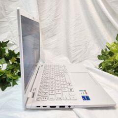 【Office365】超軽量！Corei7 Dynabook G83 13インチ Windows11の画像