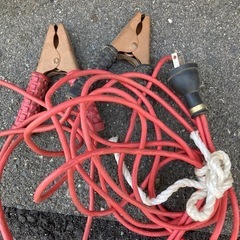 ブースターケーブル　電線の画像