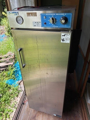 ニチワ　電気式食器消毒保管機