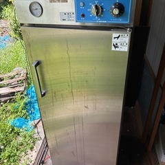 ニチワ　電気式食器消毒保管機