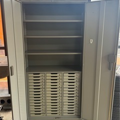 KOKUYOロッカー 両開き 幅約88cm 高さ約1m80cm 奥行約38cm の画像