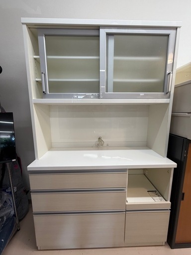 美原店 スライド扉 キッチンボード ホワイト 食器棚 コンセント付き