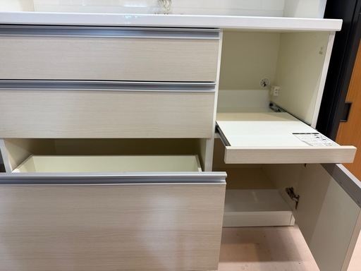 美原店 スライド扉 キッチンボード ホワイト 食器棚 コンセント付き