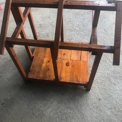 作りかけの犬小屋の画像