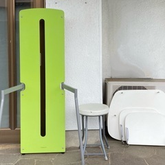 パソコンデスク（比較的コンパクト）の画像