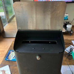 金属製郵便ポスト　鍵付き
の画像