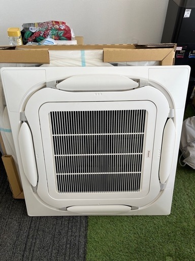 業務用エアコン　パネル　交換