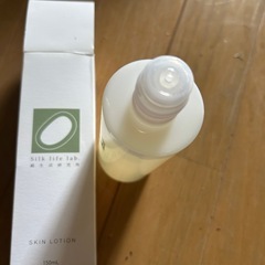 「絹生活研究所 化粧水 150mL」の画像