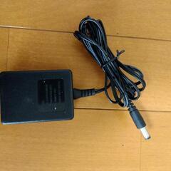 値下げしました。空調服のバッテリー＆充電器セット中古品です。スペアでどうですか。の画像