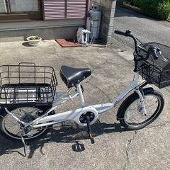 買い物に最適ブリヂストン小型自転車
の画像