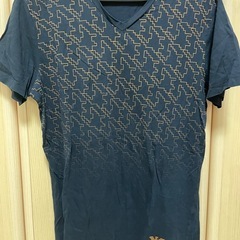アルマーニ　tシャツ