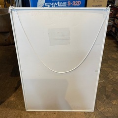 【引き取り限定】中古品　壁掛け　ホワイトボードの画像
