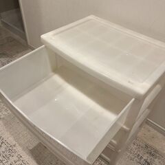 衣装ケース 乳白色の画像