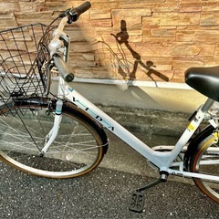 シティサイクル自転車VIDA 27インチ　ホワイト　ギア付きの画像
