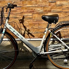 シティサイクル自転車VIDA 27インチ　ホワイト　ギア付きの画像