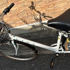 シティサイクル自転車VIDA 27インチ　ホワイト　ギア付きの画像