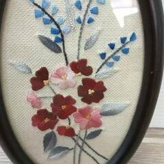 0715-058 刺繍額飾り　　約20×11㌢の画像