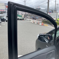 トヨタ　ヴォクシー ノア 80系 遮光 サンシェード　網戸　運転席・助手席用　マグネットでつきます。の画像
