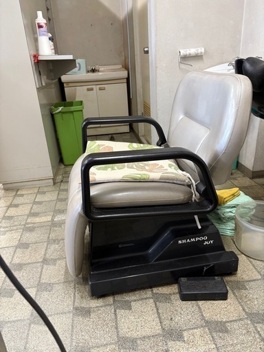 【中古】シャンプー台、椅子、シャンプーボール