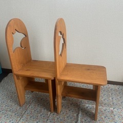 子ども用　　椅子　二脚の画像