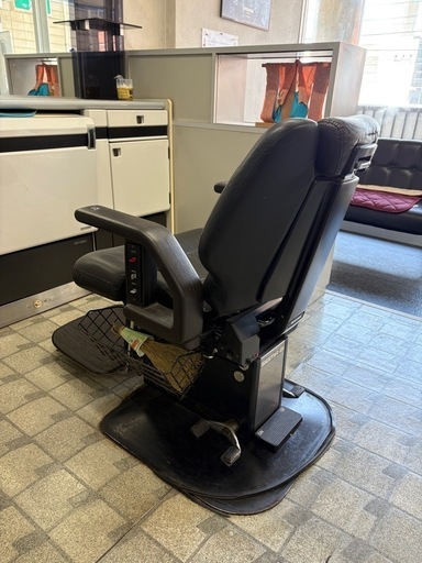 【中古】理容　電動
椅子