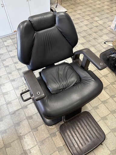 【中古】理容　電動
椅子