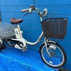 （練馬区）電動3輪自転車　中古　定価約37万円　予備バッテリー付 練馬区）電動3輪自転車中古定価約37万円予備バッテリー付